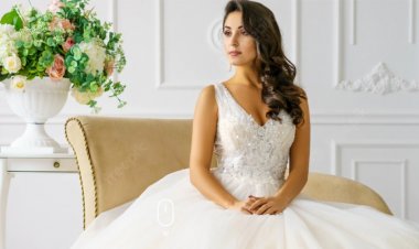 İzmir'in Gelinlik ve Abiye Mağazası: Hiss Gelinlik