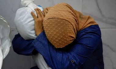 Cenazesini kucaklayan Gazzeli kadının fotoğrafı Dünya Basın Fotoğrafı Ödülü'nü kazandı