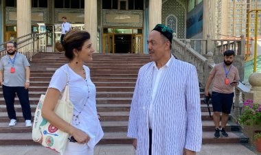 Aslı Atasoy: Sincan'da 10 Gün - Uygurların Gölgesinde Bir Ziyaret