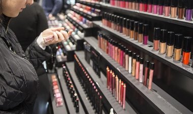 Türkiye'deki temizlik ve kozmetik sanayisi, hijyen, deterjan ve kozmetik alanlarındaki yeni yatırımlar ile gelişimini sürdürüyor.