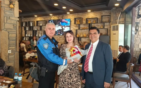 Adana polisi şehit ve gazi yakını öğretmenleri unutmadı